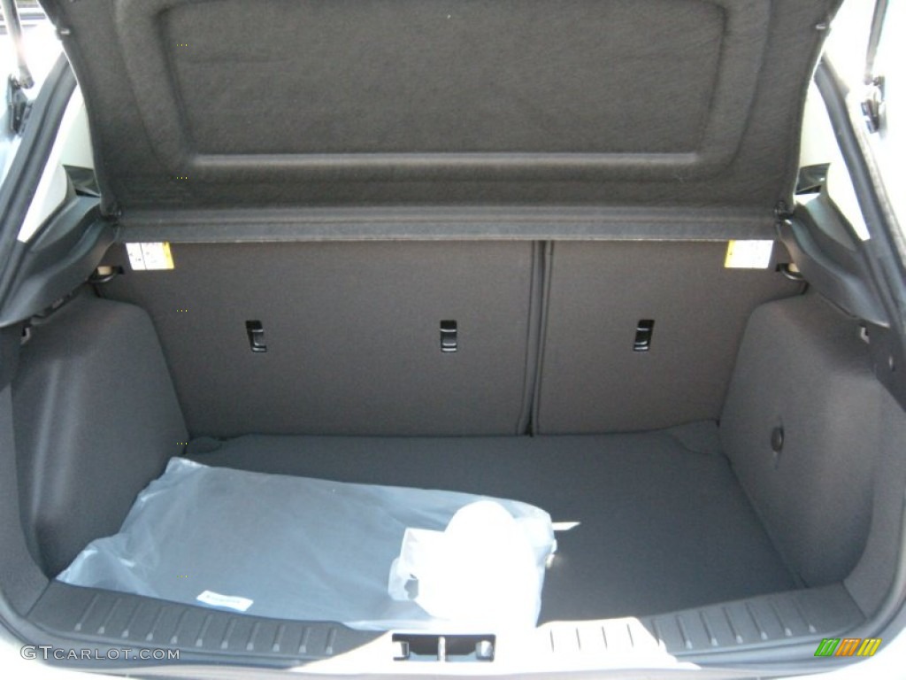 2014 Focus SE Hatchback - Ingot Silver / Charcoal Black photo #18