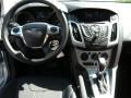 Ingot Silver - Focus SE Hatchback Photo No. 25