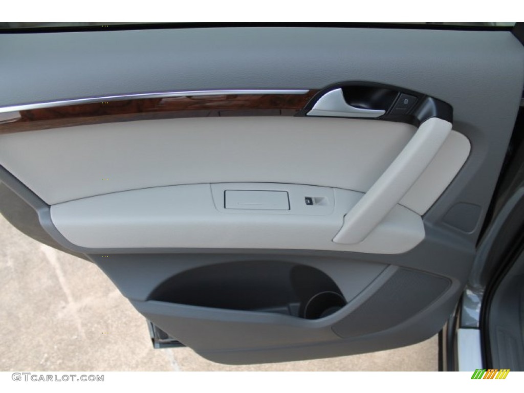 2015 Audi Q7 3.0 Premium quattro Limestone Gray Door Panel Photo #96292470