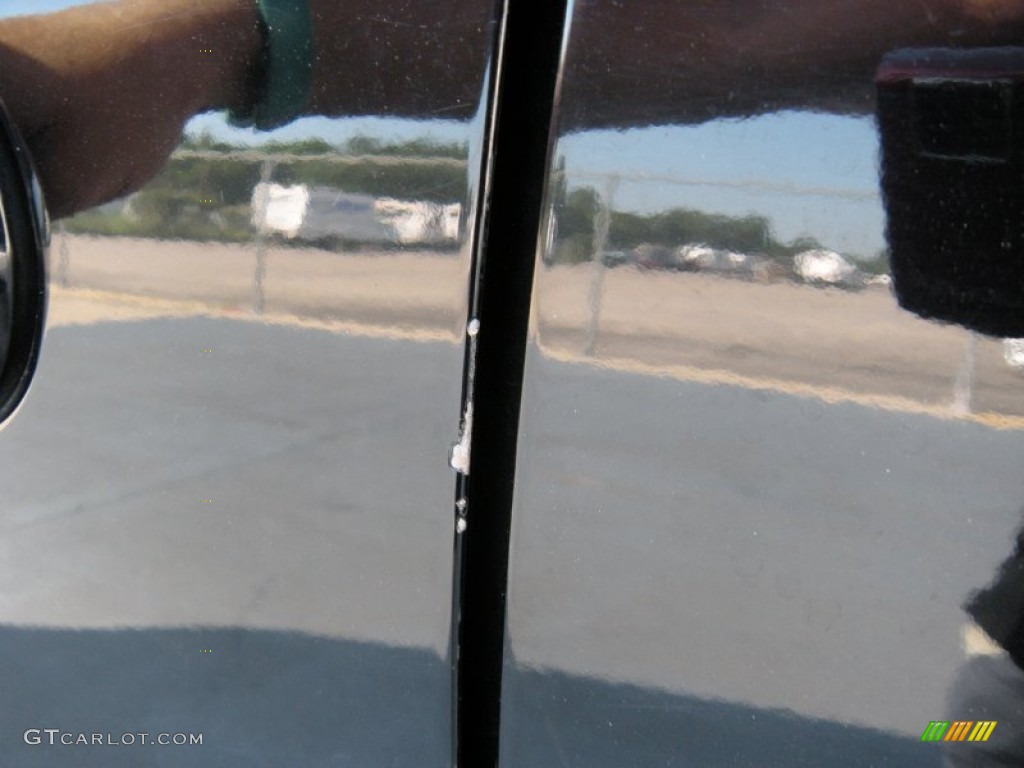 2005 Aviator Luxury - Black / Camel photo #25