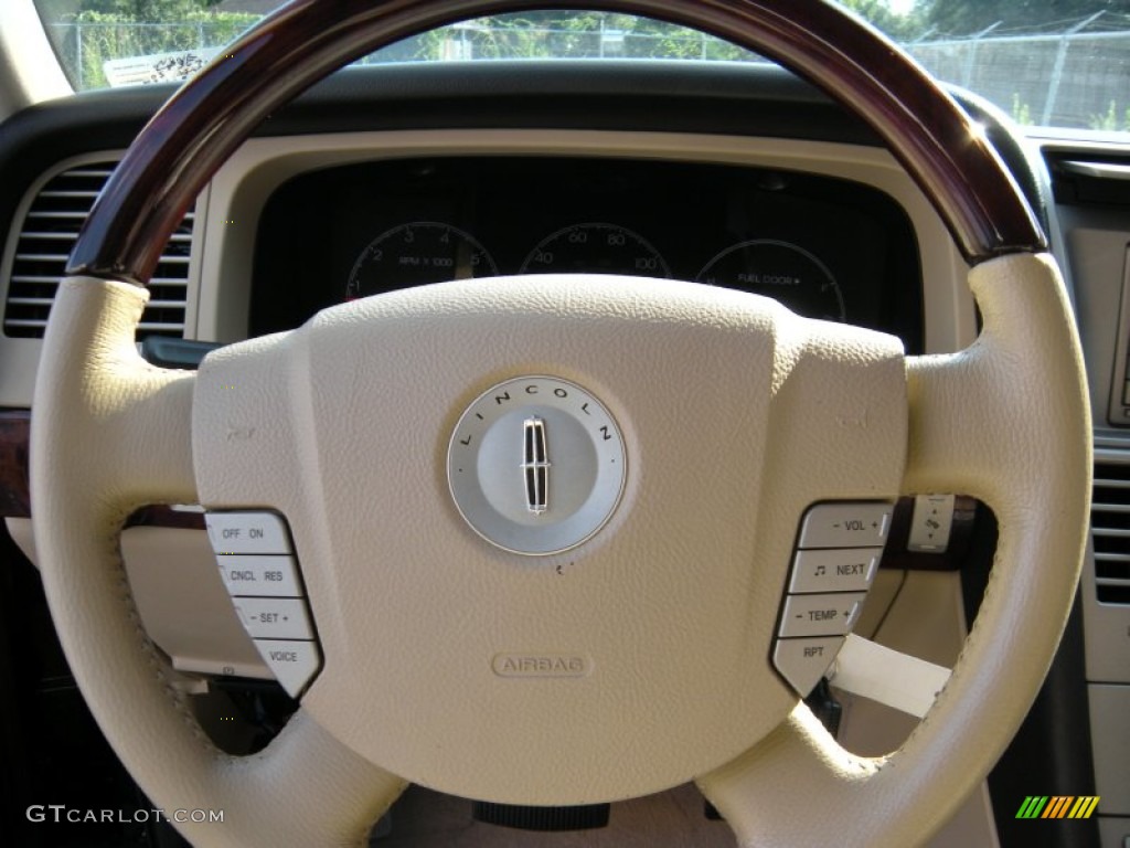 2005 Aviator Luxury - Black / Camel photo #51