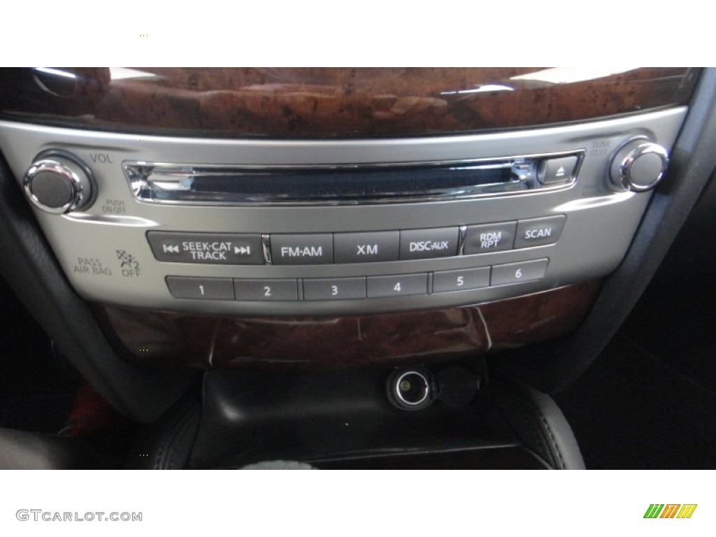 2014 Infiniti QX60 Hybrid AWD Controls Photo #96303861