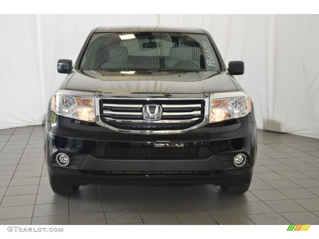 2015 Pilot SE - Crystal Black Pearl / Gray photo #2