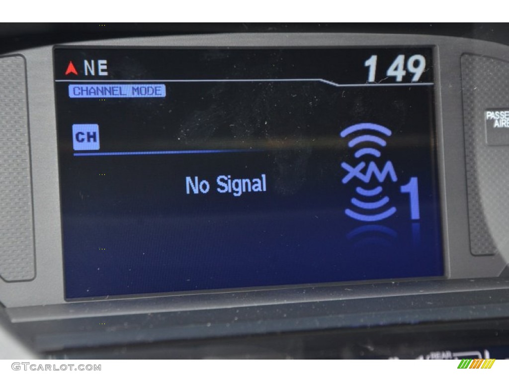 2015 Pilot SE - Crystal Black Pearl / Gray photo #18