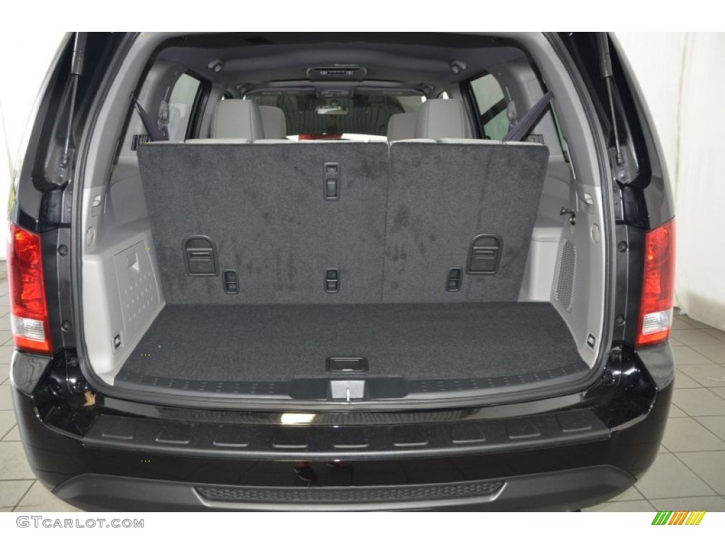 2015 Pilot SE - Crystal Black Pearl / Gray photo #25