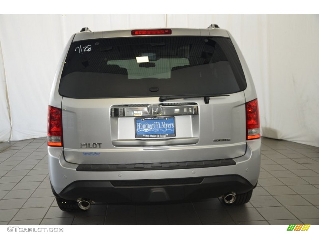2015 Pilot Touring - Alabaster Silver Metallic / Gray photo #7