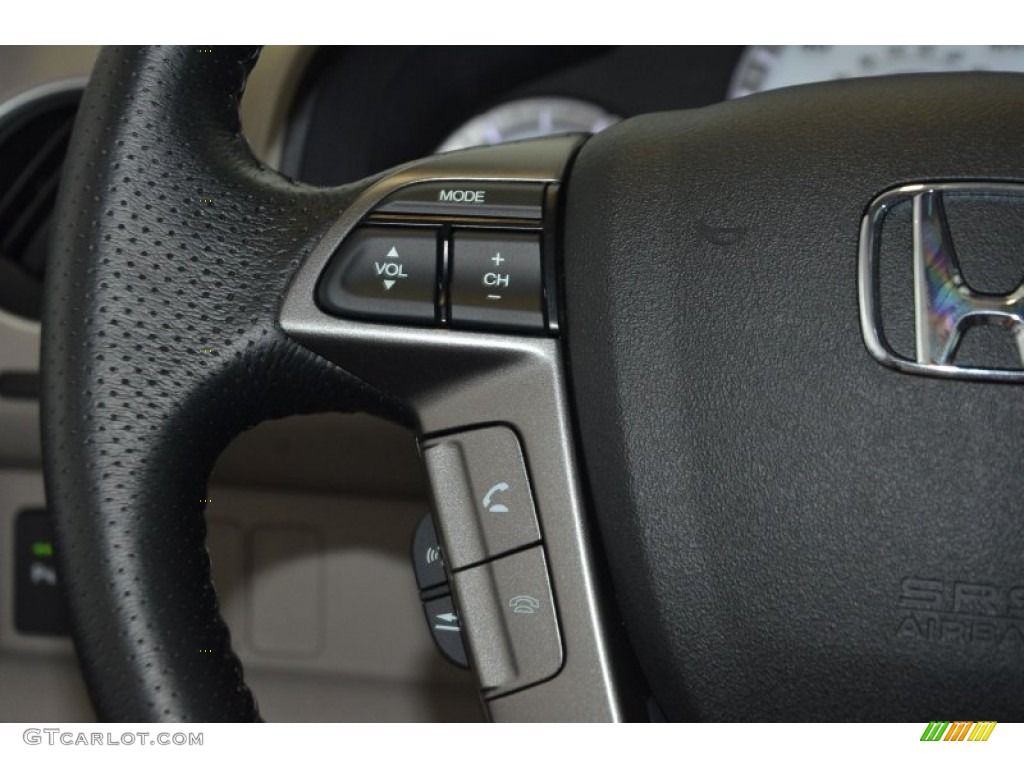 2015 Pilot Touring - Alabaster Silver Metallic / Gray photo #21