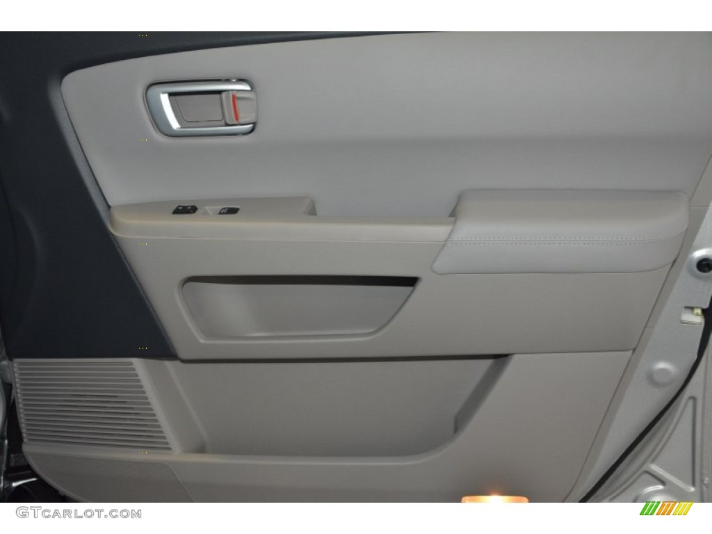 2015 Pilot Touring - Alabaster Silver Metallic / Gray photo #30