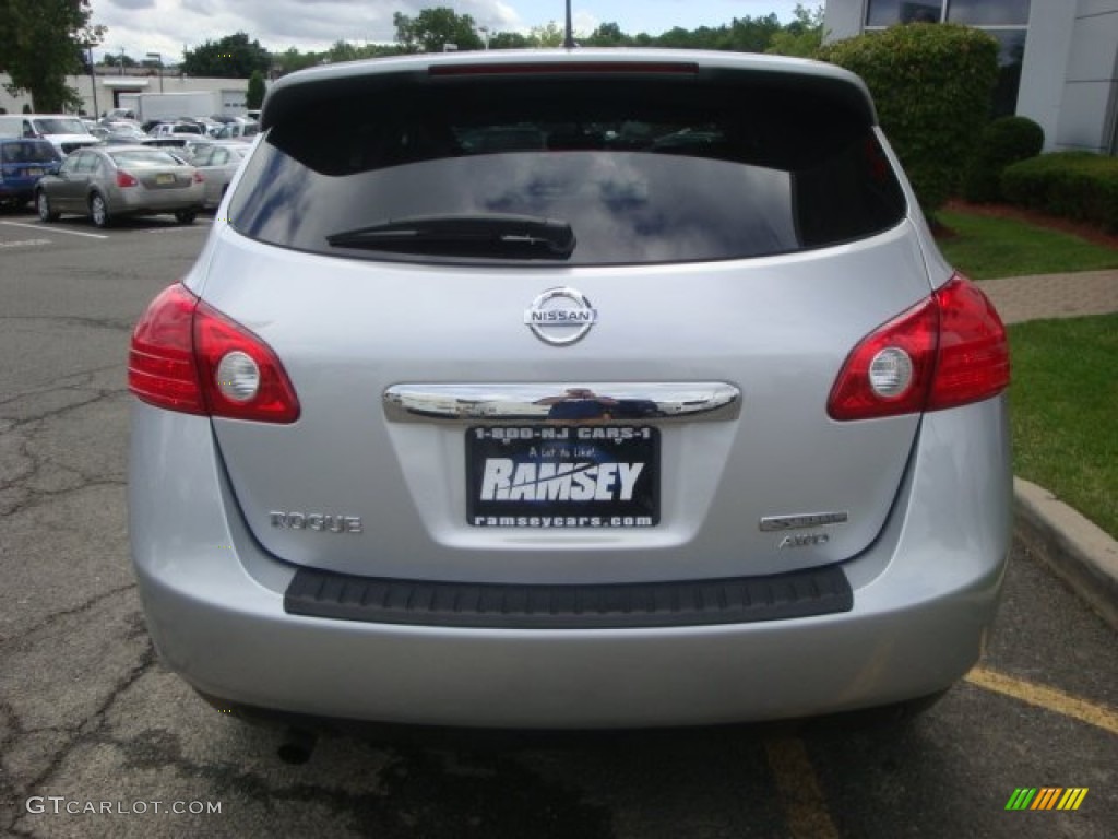 2012 Rogue S AWD - Brilliant Silver / Black photo #6