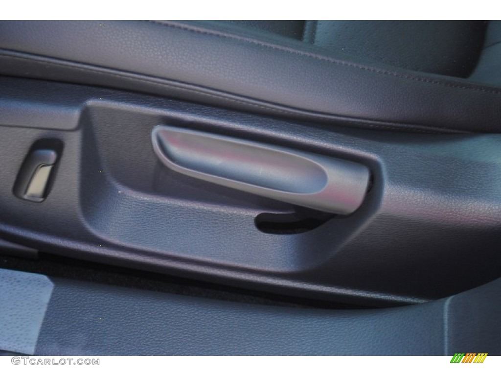 2014 Jetta SE Sedan - Platinum Gray Metallic / Titan Black photo #24