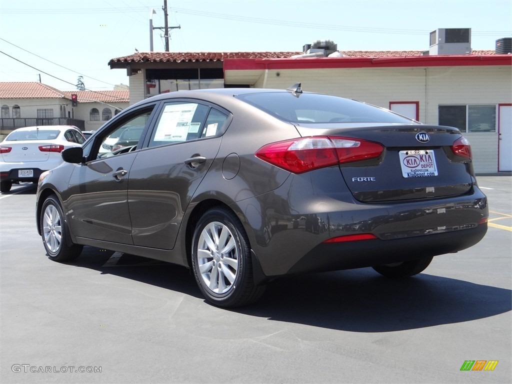 2015 Forte LX - Desert Sand / Black photo #4