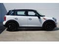 Light White - Cooper Countryman Photo No. 2