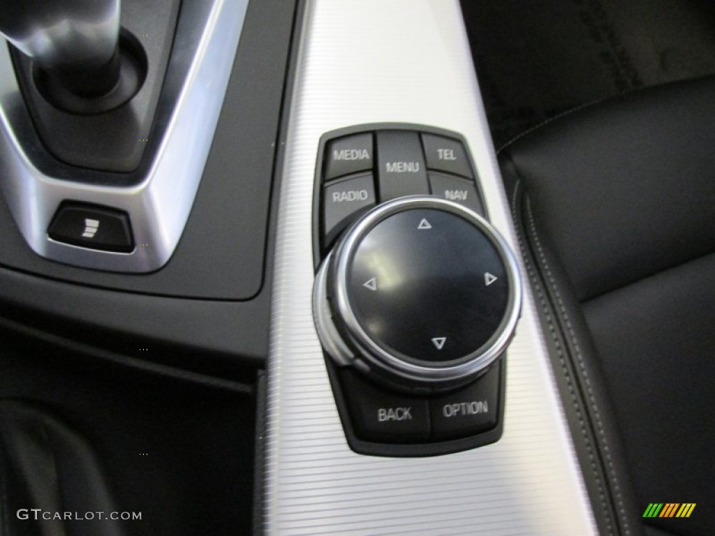 2015 BMW M4 Coupe Controls Photo #96340994