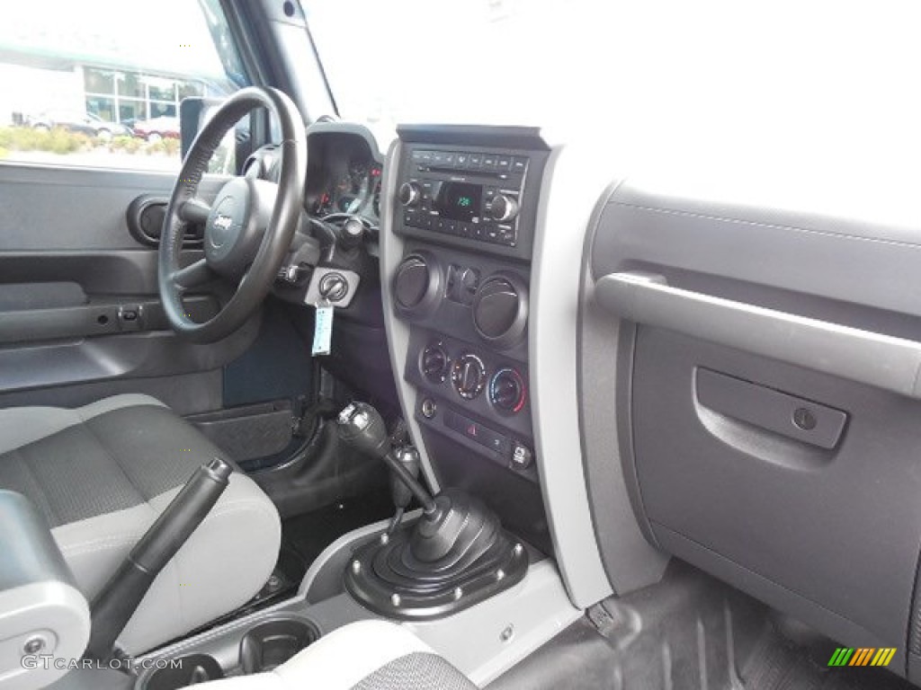 2007 Wrangler X 4x4 - Steel Blue Metallic / Dark Khaki/Medium Khaki photo #12
