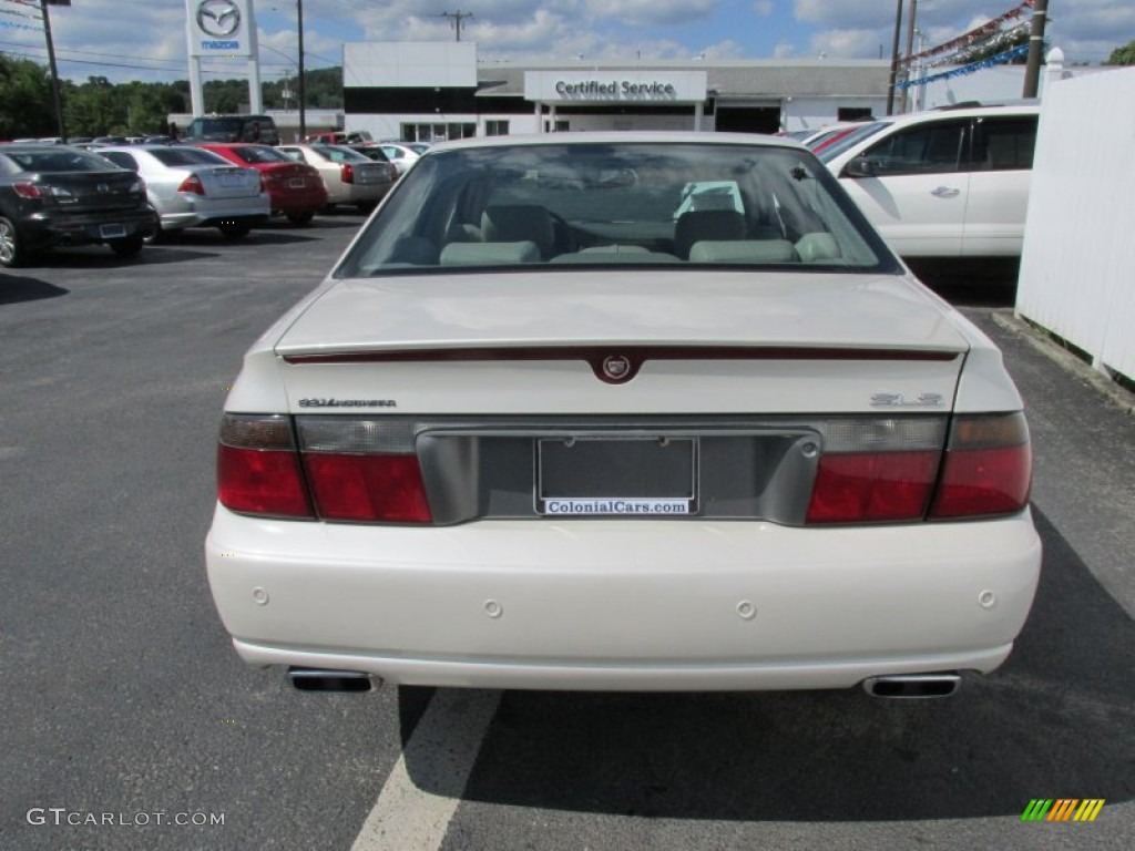 2002 Seville SLS - White Diamond / Neutral Shale photo #5