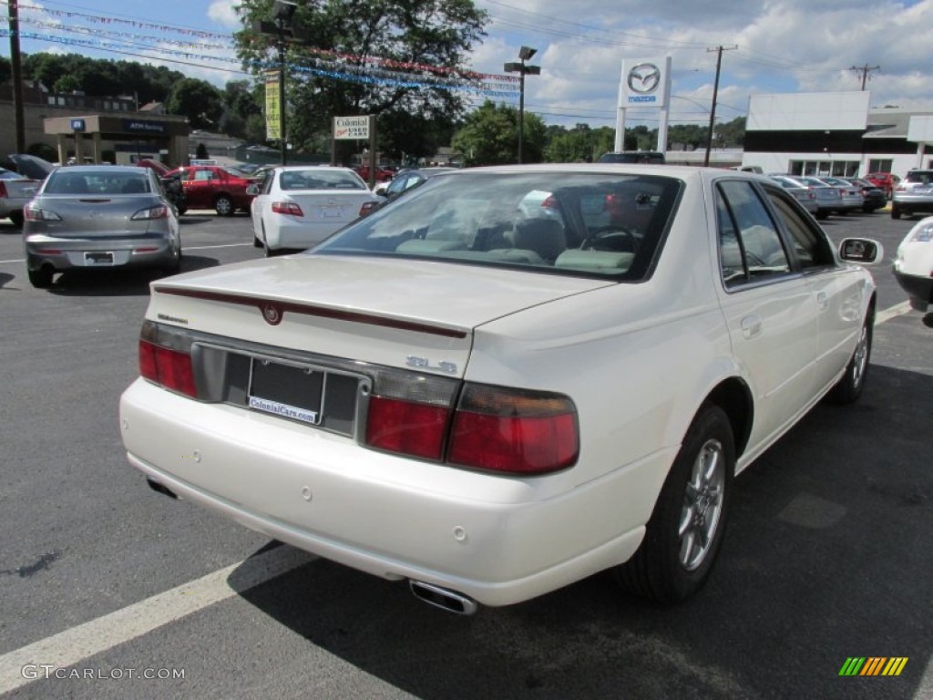 2002 Seville SLS - White Diamond / Neutral Shale photo #6
