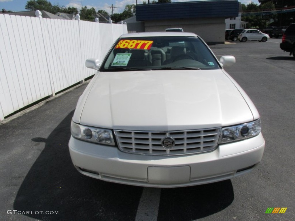 2002 Seville SLS - White Diamond / Neutral Shale photo #8