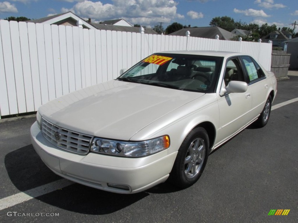 2002 Seville SLS - White Diamond / Neutral Shale photo #9