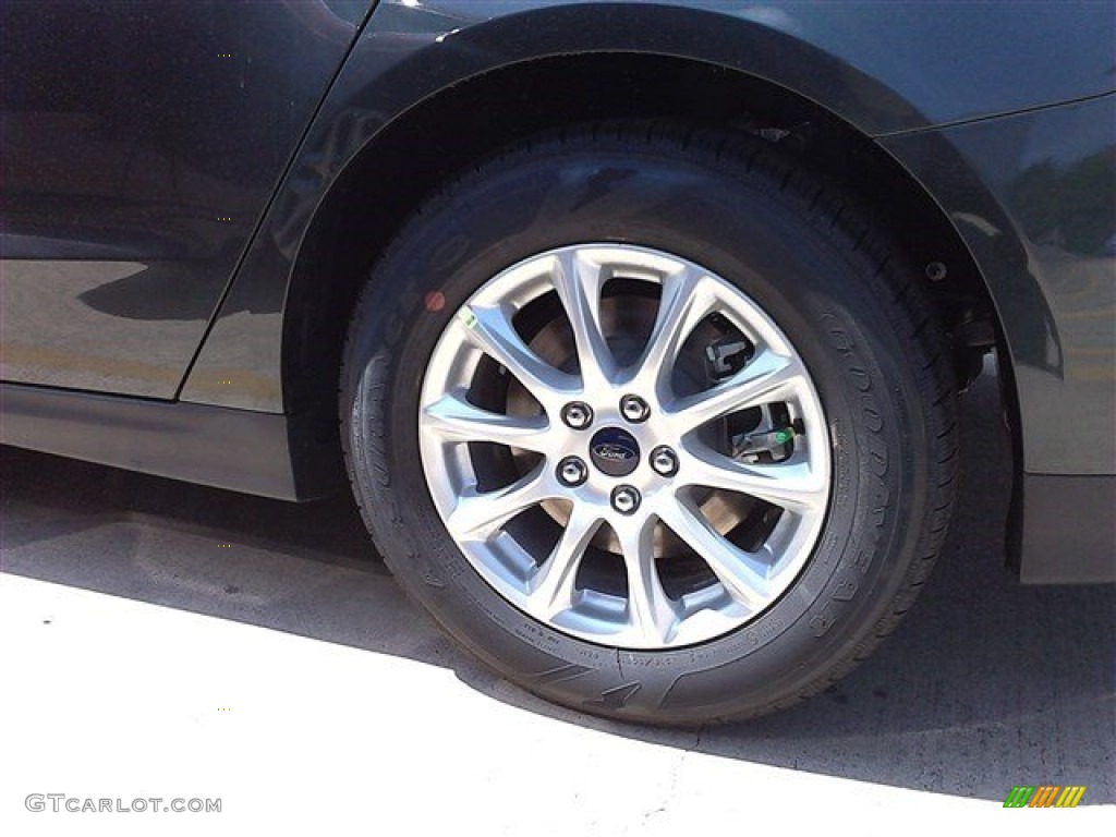 2015 Ford Fusion S Wheel Photo #96360326