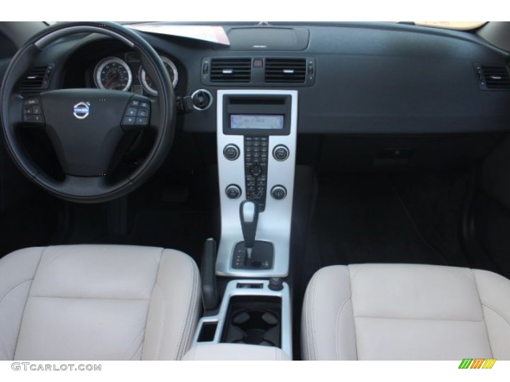 2011 C70 T5 - Black / Soverign Hide Calcite Leather/Off Black photo #28
