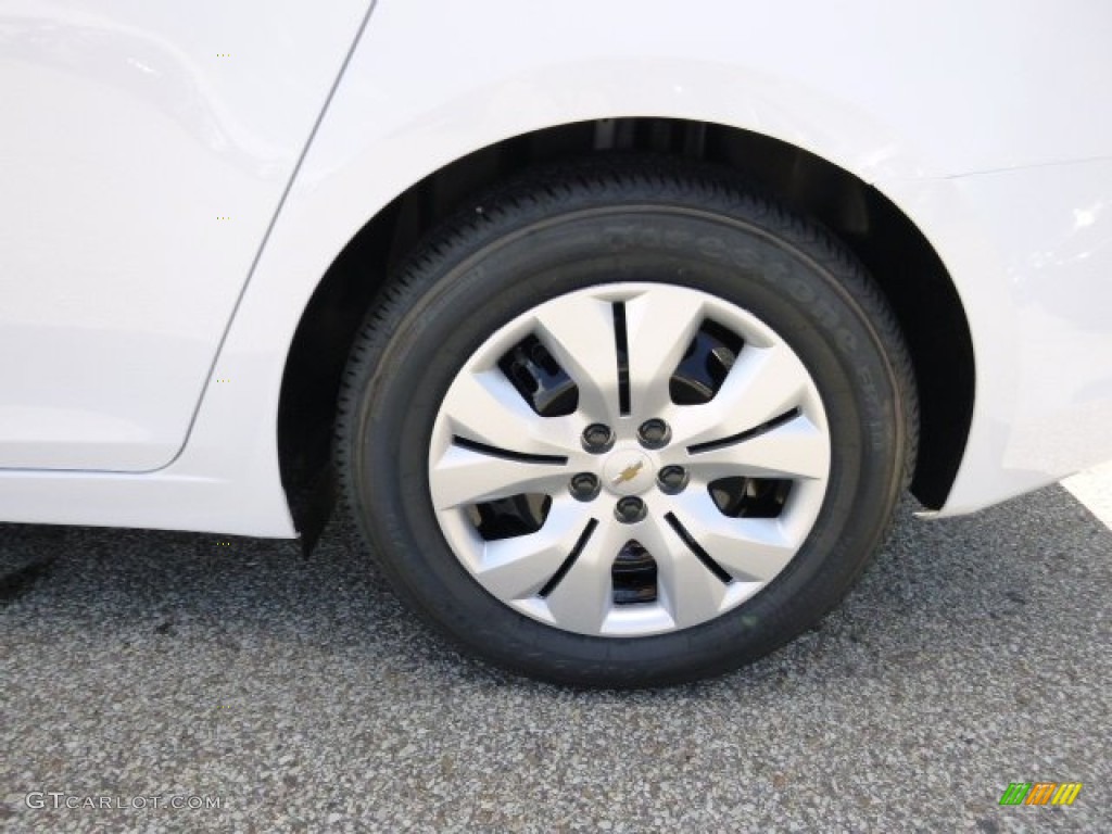 2014 Cruze LS - Summit White / Jet Black/Medium Titanium photo #9