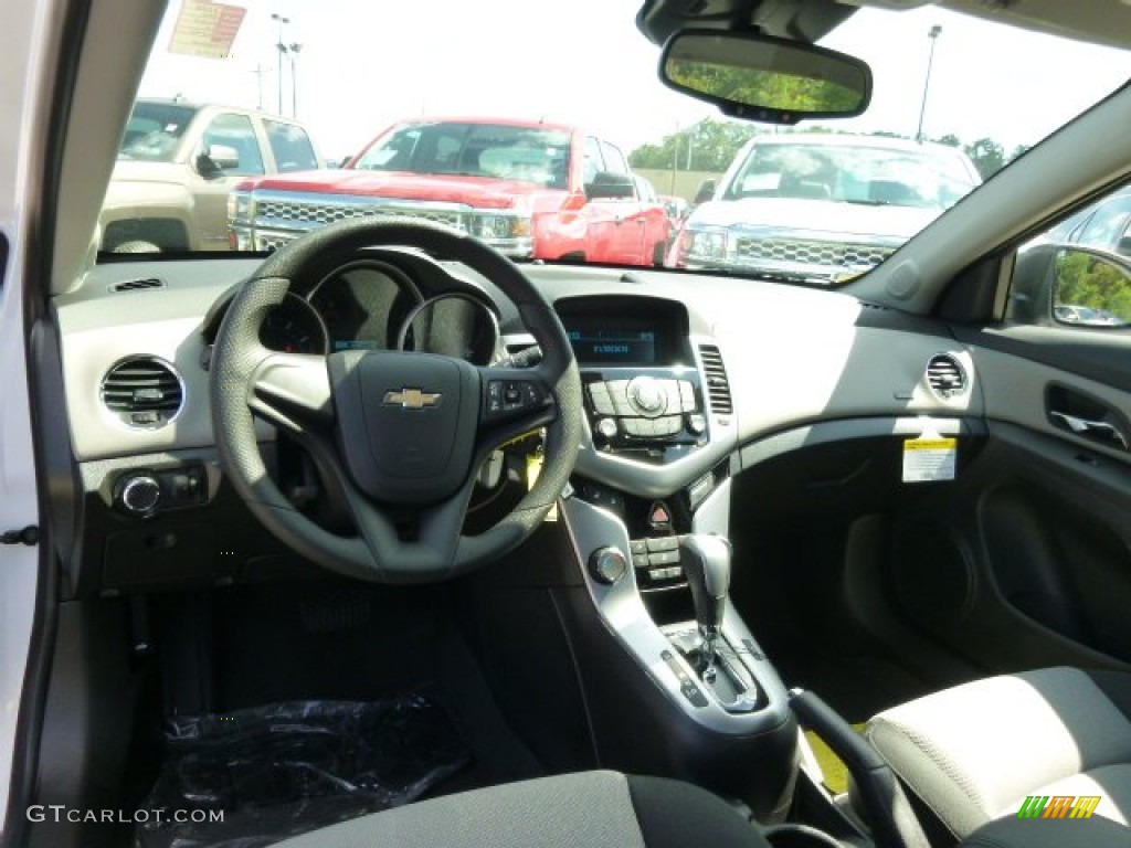 2014 Cruze LS - Summit White / Jet Black/Medium Titanium photo #14