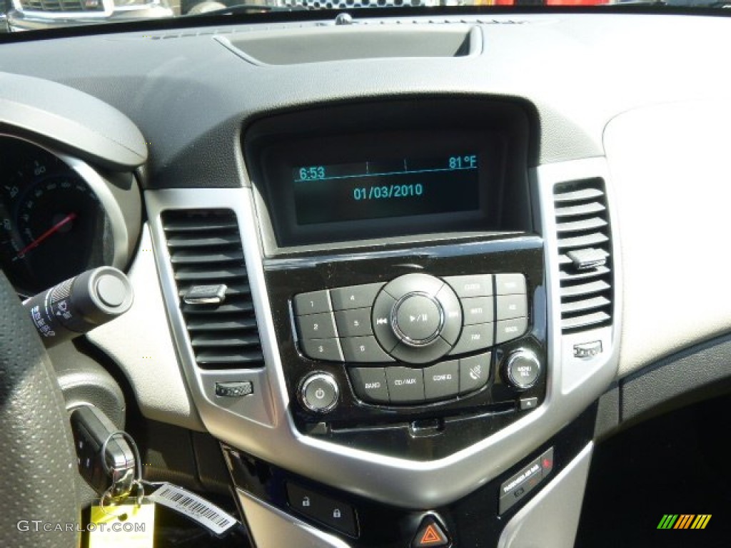 2014 Cruze LS - Summit White / Jet Black/Medium Titanium photo #16