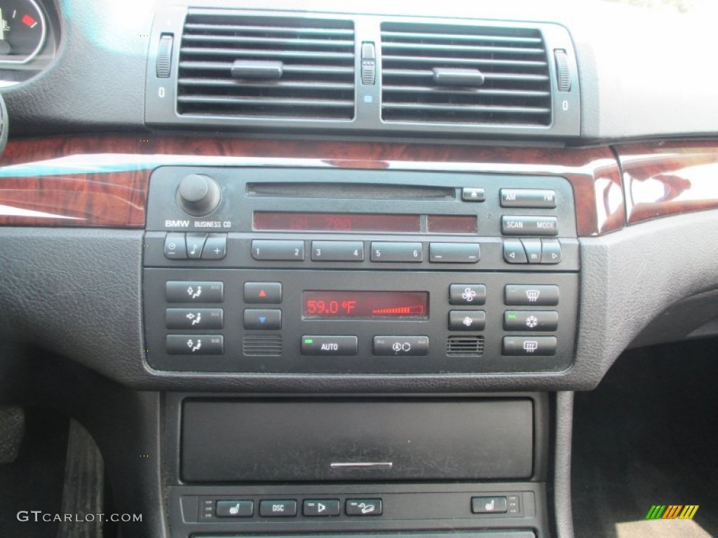 2005 BMW 3 Series 330xi Sedan Controls Photo #96377376