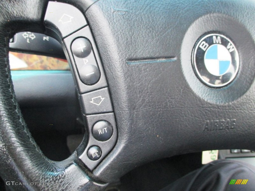 2005 BMW 3 Series 330xi Sedan Controls Photos