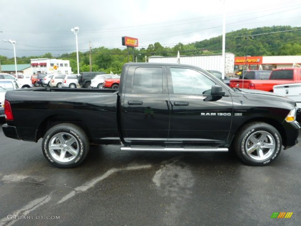 2012 Ram 1500 ST Quad Cab 4x4 - Black / Dark Slate Gray/Medium Graystone photo #7