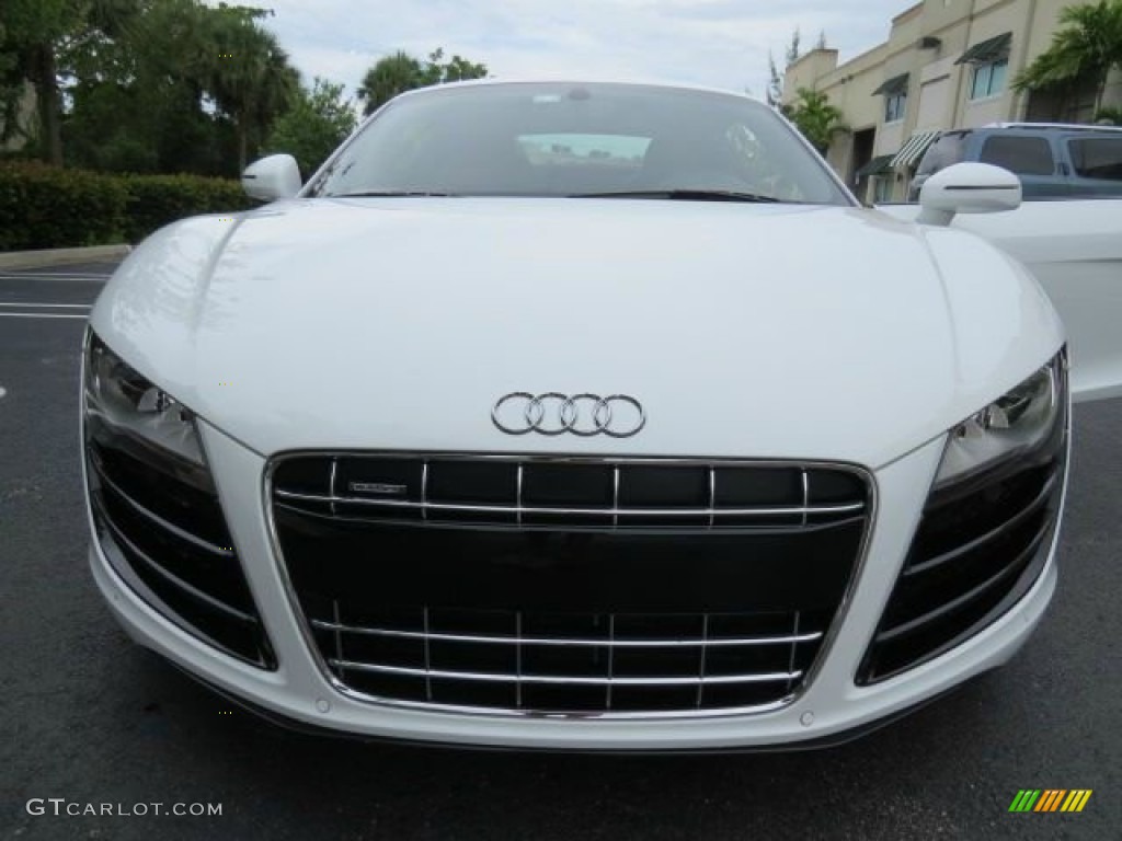 2010 R8 5.2 FSI quattro - Ibis White / Fine Nappa Black Leather photo #2