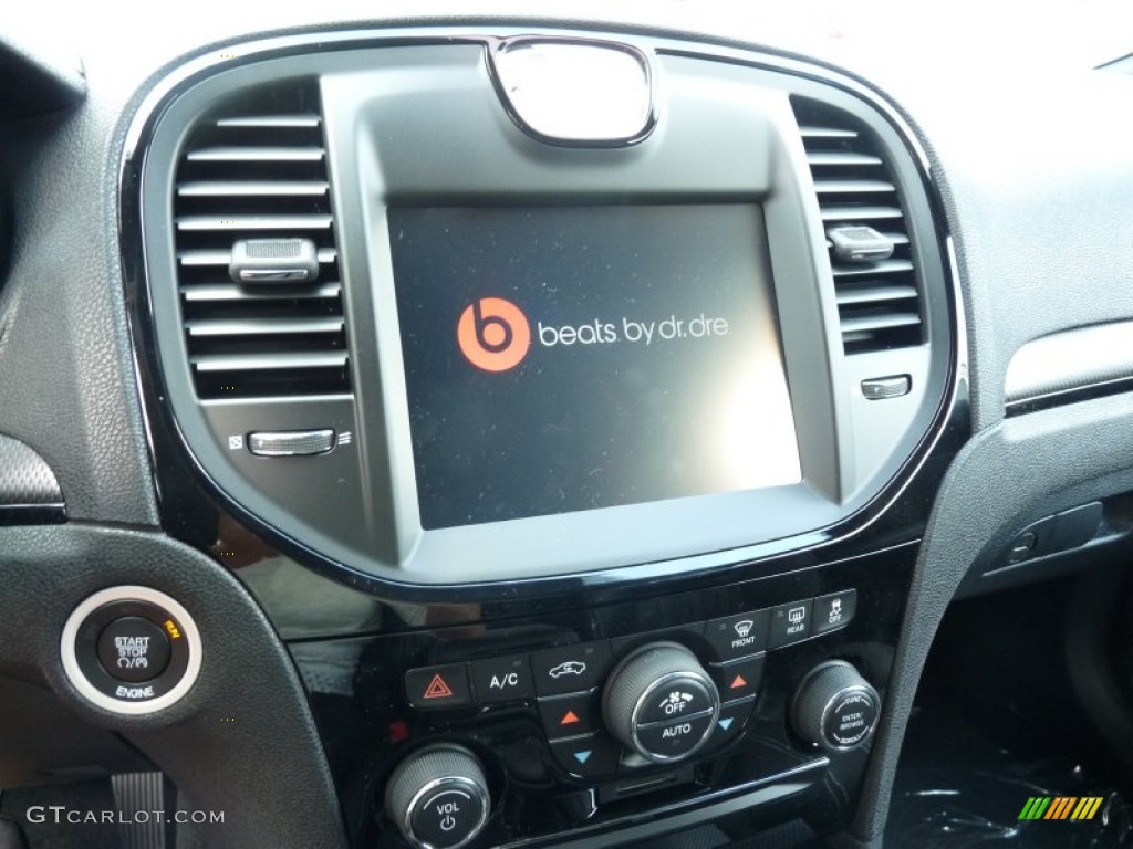 2014 Chrysler 300 S AWD Controls Photo #96379475