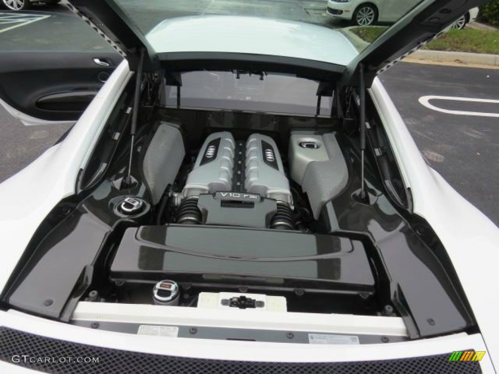 2010 Audi R8 5.2 FSI quattro Engine Photos