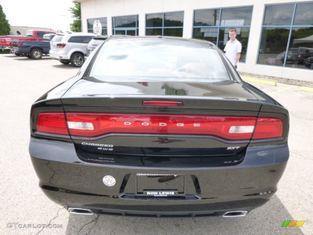 2014 Charger SXT AWD - Phantom Black Tri-Coat Pearl / Black/Red photo #7