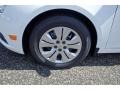 Summit White - Cruze LS Photo No. 11