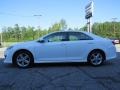 Super White - Camry SE Photo No. 4