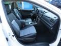Super White - Camry SE Photo No. 17