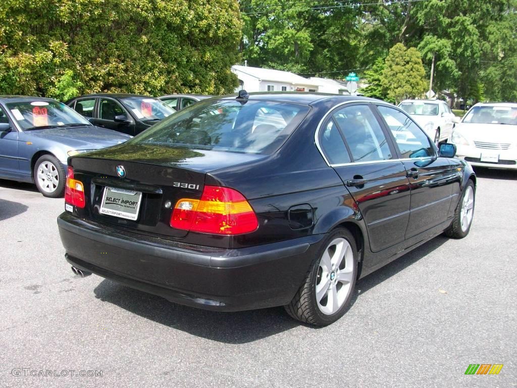 2004 3 Series 330i Sedan - Black Sapphire Metallic / Black photo #9