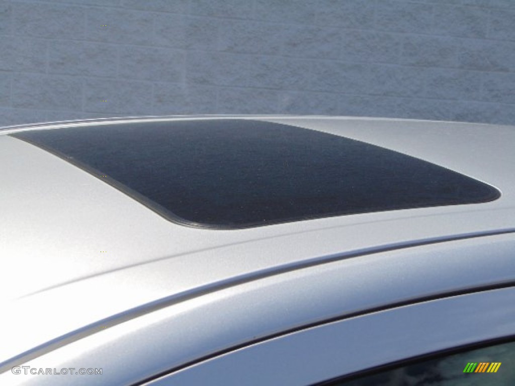 2015 Sonic LTZ Hatchback - Silver Ice Metallic / Jet Black/Dark Titanium photo #4