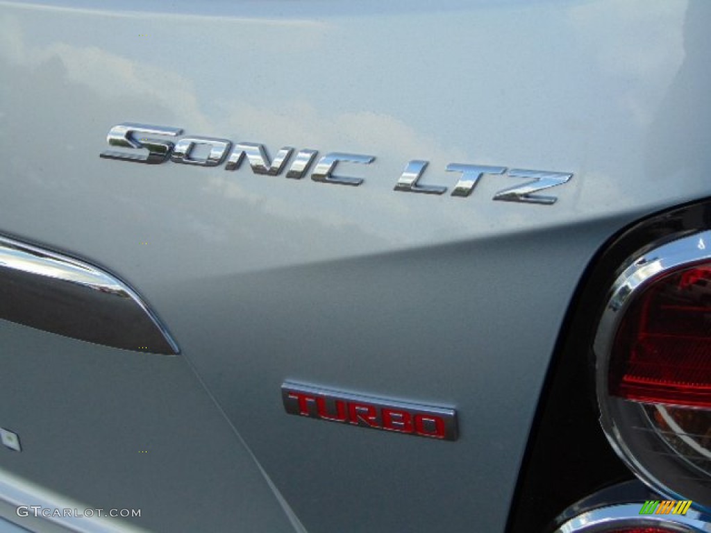 2015 Sonic LTZ Hatchback - Silver Ice Metallic / Jet Black/Dark Titanium photo #8