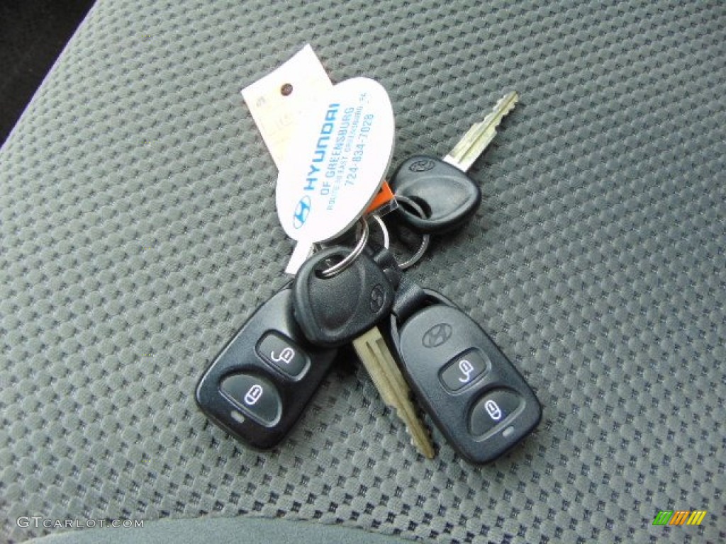 2007 Tucson SE - Platinum Metallic / Gray photo #22