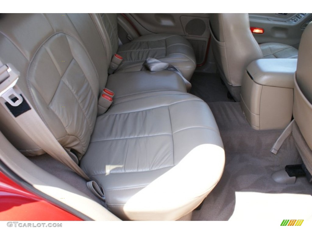 2001 Grand Cherokee Limited 4x4 - Inferno Red Crystal Pearl / Sandstone photo #18