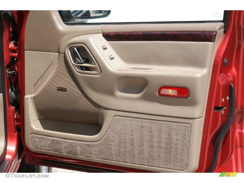 2001 Grand Cherokee Limited 4x4 - Inferno Red Crystal Pearl / Sandstone photo #20