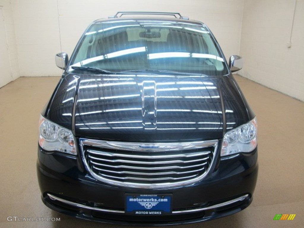 2011 Town & Country Touring - L - Sapphire Crystal Metallic / Black/Light Graystone photo #2