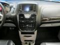 2011 Sapphire Crystal Metallic Chrysler Town & Country Touring - L  photo #32