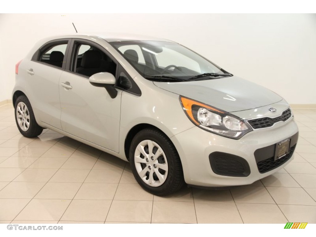 Silverstone Beige Kia Rio