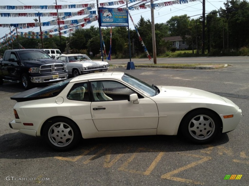 1986 944 Turbo - White / White photo #9