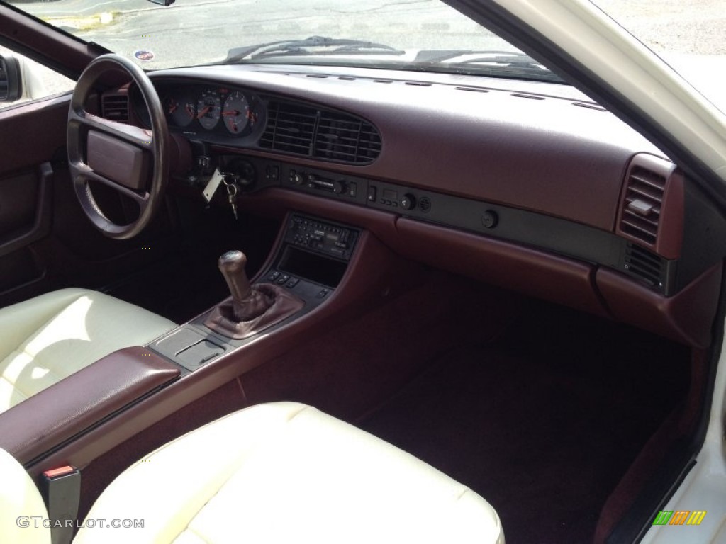 1986 944 Turbo - White / White photo #11