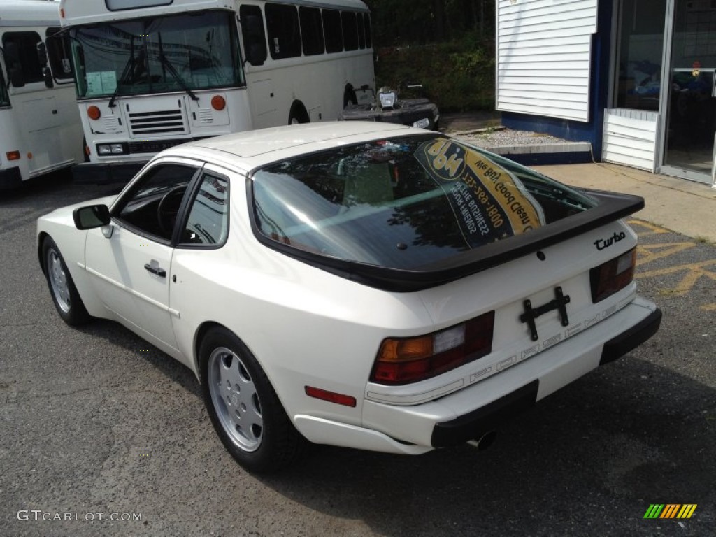 1986 944 Turbo - White / White photo #17