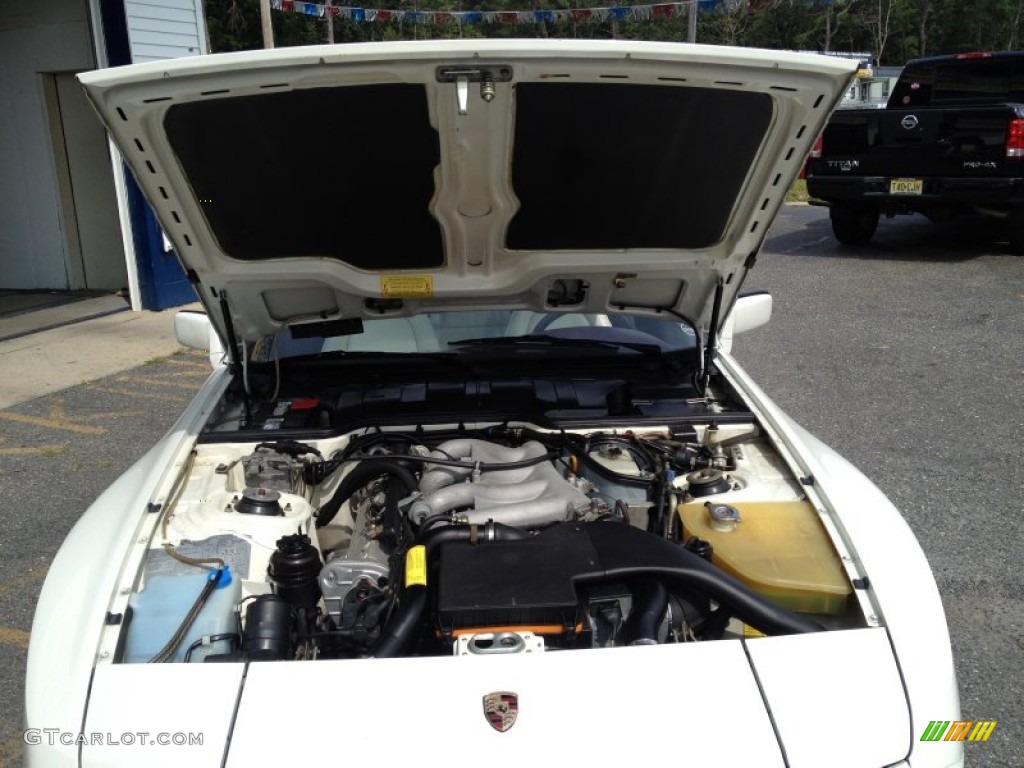 1986 944 Turbo - White / White photo #39